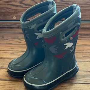 Bogs, toddler boots